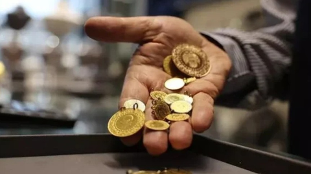 Altın Neden Düşüyor? Kritik Sinyal Geldi: Düşüş Sürecek mi?