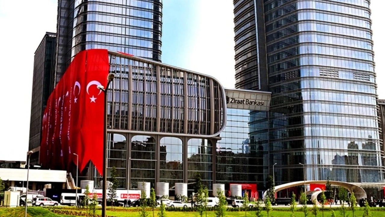 Bankacılıkta devrim: Diğer tüm banka kartlarınız artık Ziraat Mobil’de!