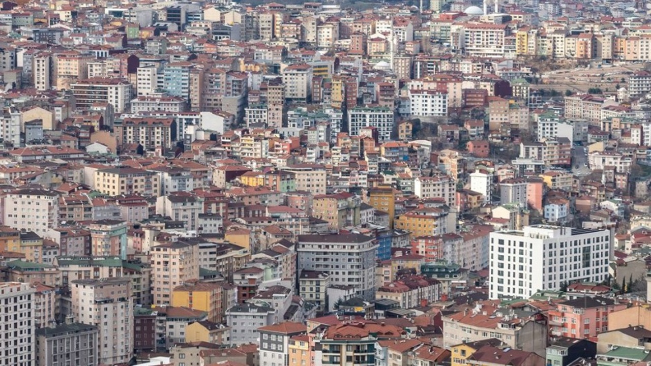 Konut Piyasasında Ters Rüzgar! Fiyatlar Kağıt Üstünde Artıyor
